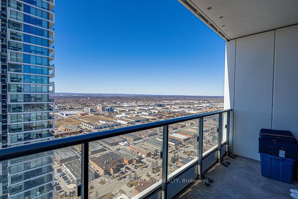 950 Portage Parkway 3912, Vaughan, ON L4K 0J7 – photo 3