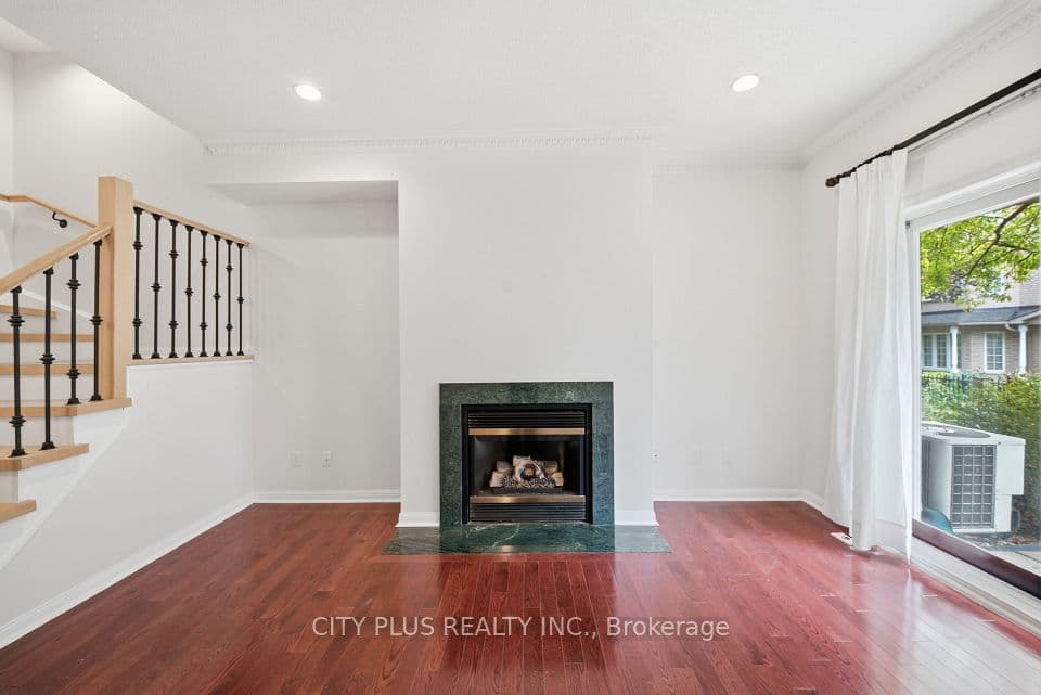 21 St. Moritz Way 3A, Markham, ON L3R 4G4 – photo 2