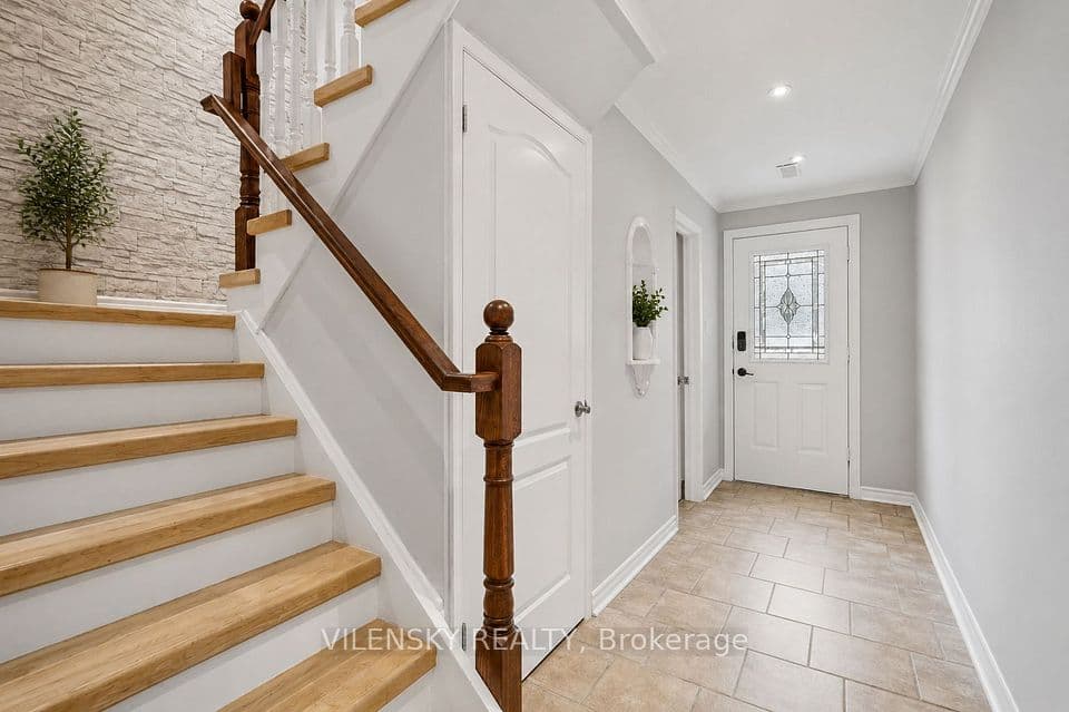 14 Poplar Crescent 19, Aurora, ON L4G 3L3 – photo 3