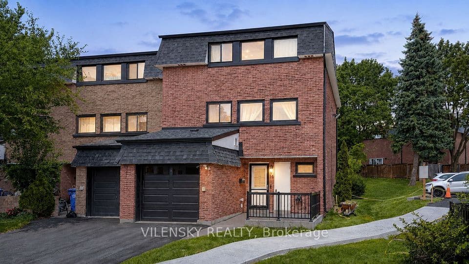 14 Poplar Crescent 19, Aurora, ON L4G 3L3 – main photo