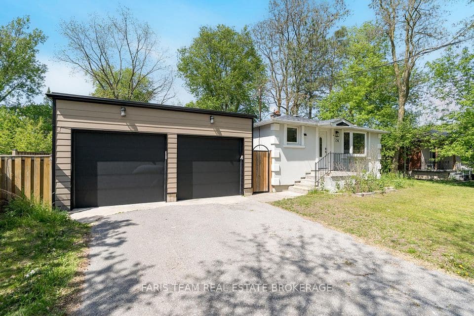 136 Oriole Drive, East Gwillimbury, ON L9N 1G9 – photo 3