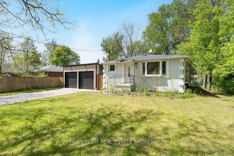 136 Oriole Drive, East Gwillimbury, ON L9N 1G9 – main photo