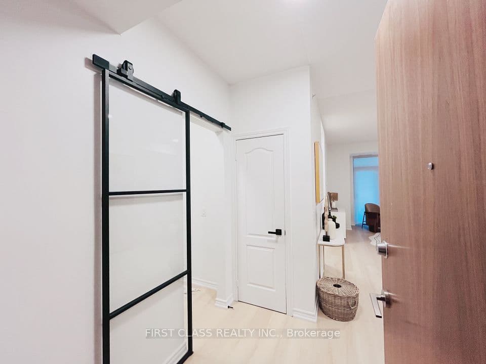 8323 Kennedy Road 220, Markham, ON L3R 5W7 – photo 2