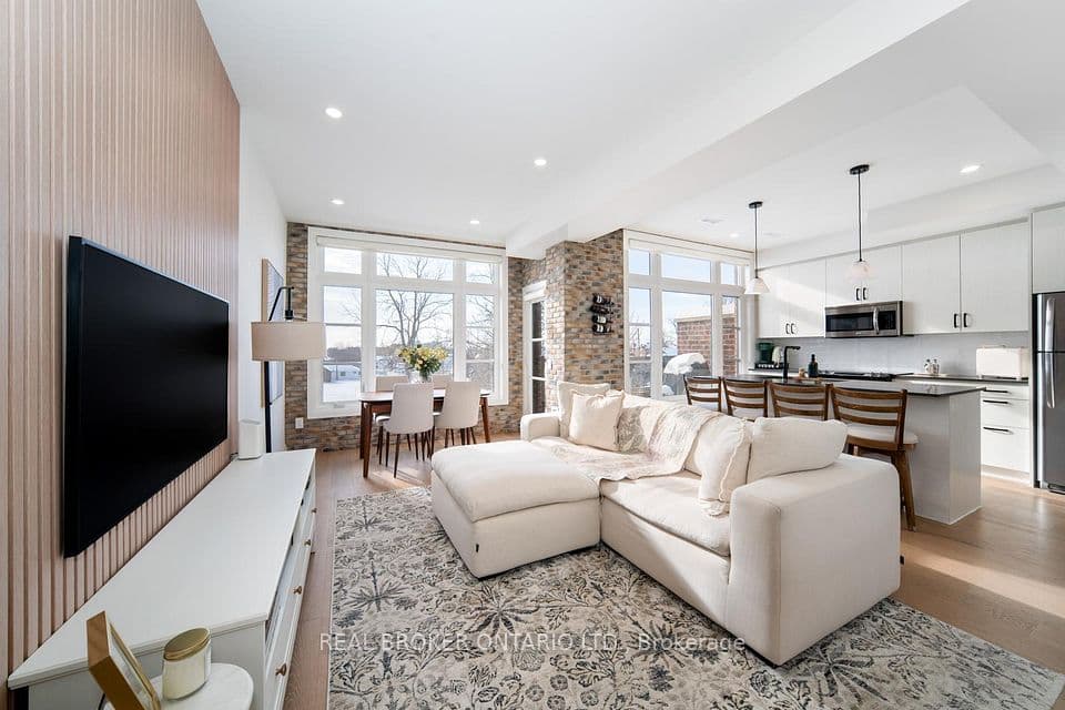 8167 Kipling Avenue 48, Vaughan, ON L4L 0G4 – main photo
