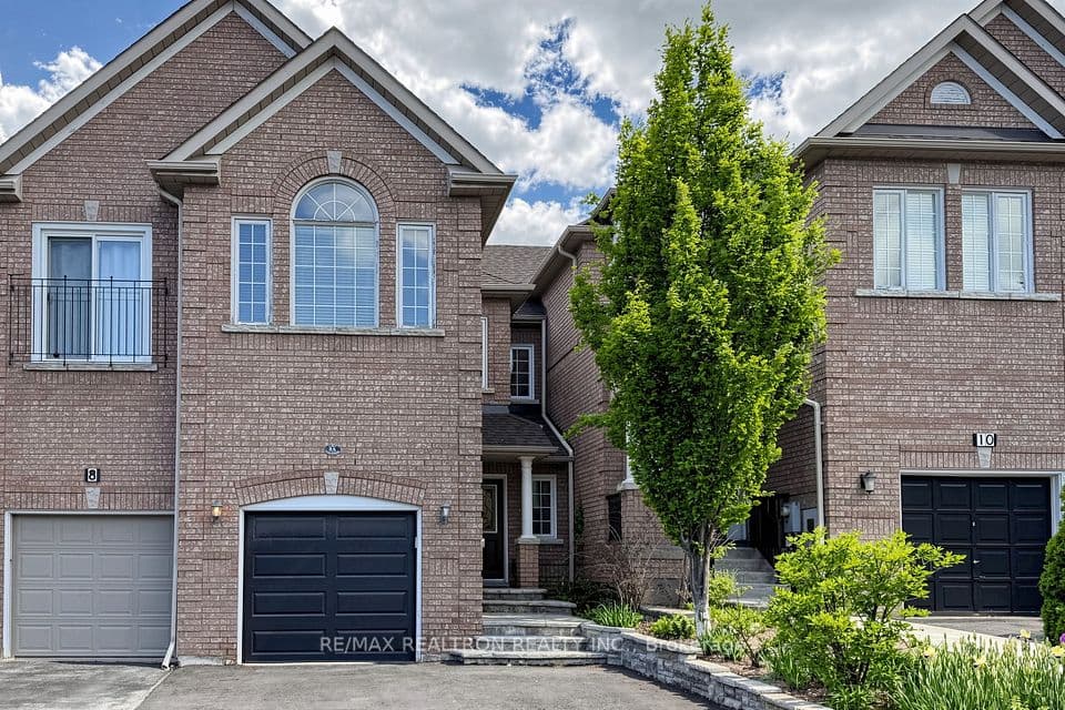 8A Casa Grande Street, Richmond Hill, ON L4S 1R5 – photo 2