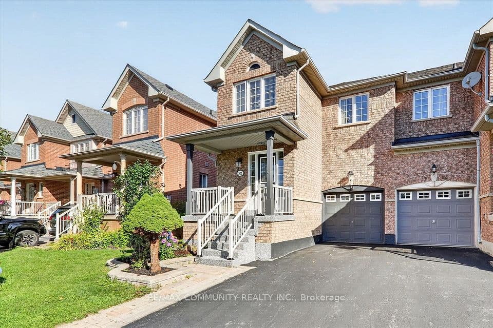 82 Burgess Crescent, Newmarket, ON L3X 2T8 – main photo