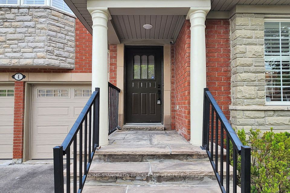4 APOLLO Drive, Richmond Hill, ON L4E 4C2 – photo 3