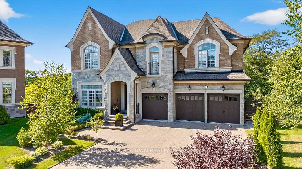 10 Annsleywood Court, Vaughan, ON L4H 4G6 – main photo