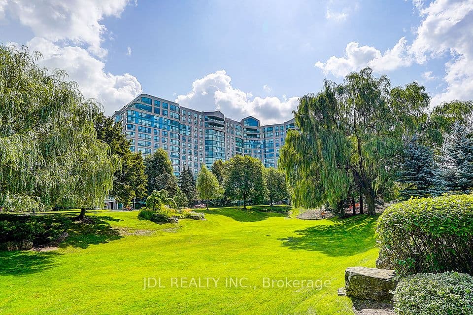 7825 Bayview Avenue 219, Markham, ON L3T 7N2 – photo 2