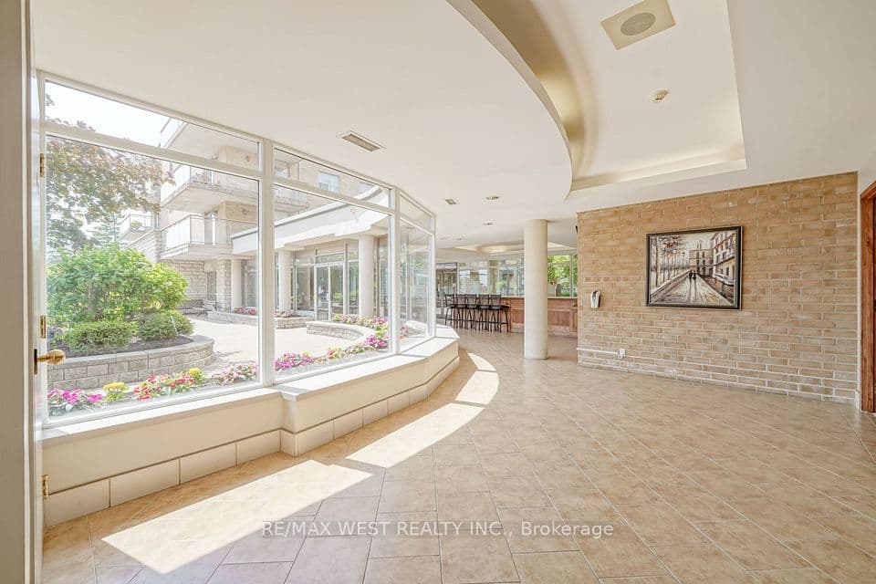 2506 Rutherford Road 414, Vaughan, ON L4K 5N4 – photo 3