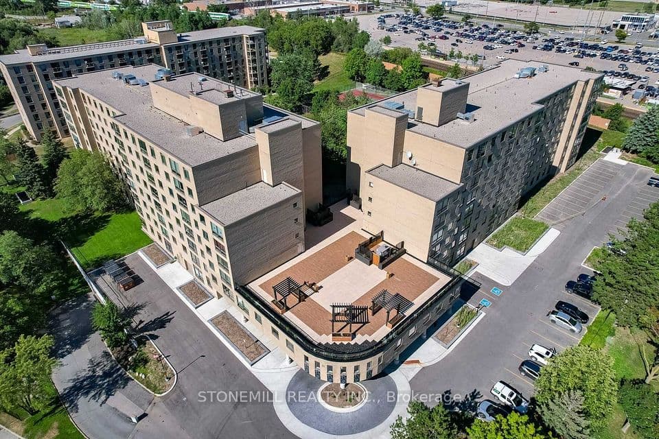 326 Major Mackenzie Drive E 814, Richmond Hill, ON L4C 8T4 – main photo