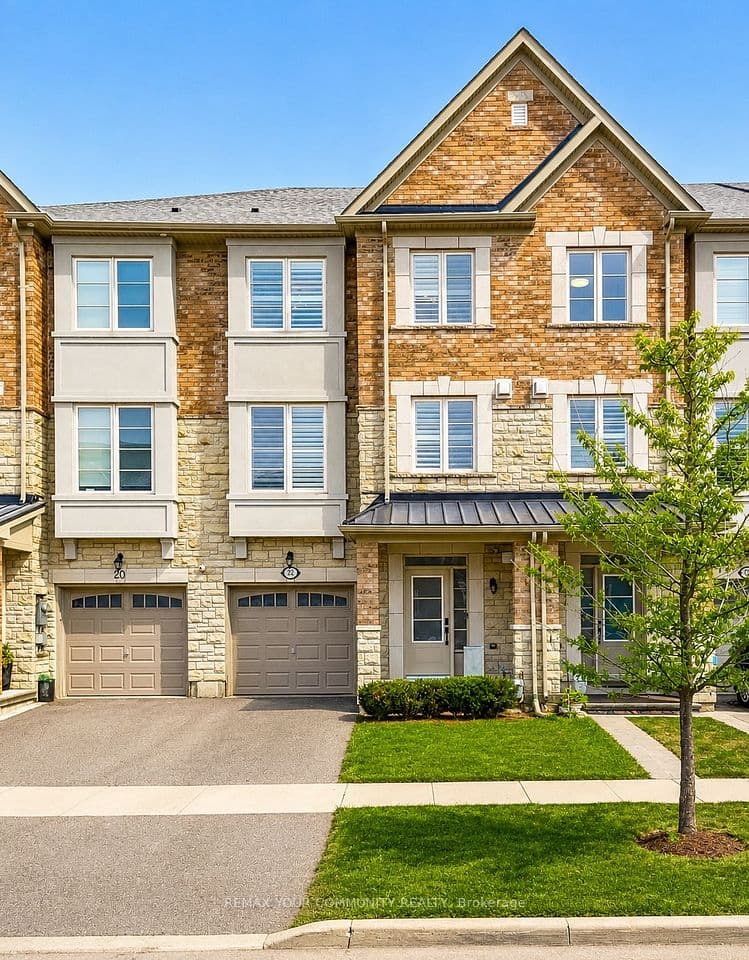 22 Lowther Avenue, Richmond Hill, ON L4E 2Z7 – main photo
