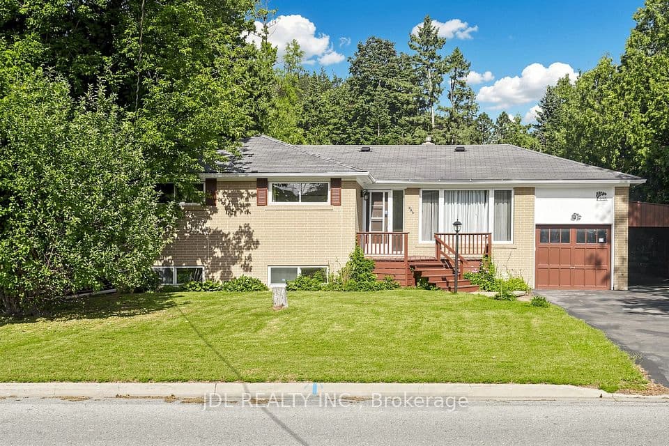 105 Park Avenue, Newmarket, ON L3Y 1T6 – main photo