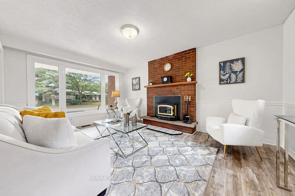 16 Ramsay Street, East Gwillimbury, ON L9N 1G4 – photo 3