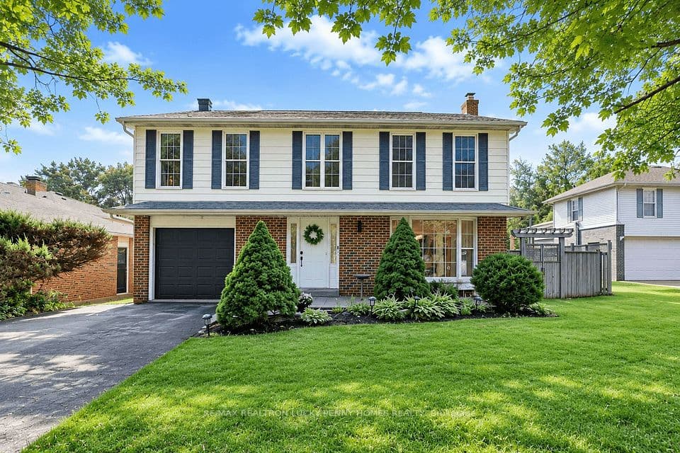 38 Walkerton Drive, Markham, ON L3P 1H8 – main photo