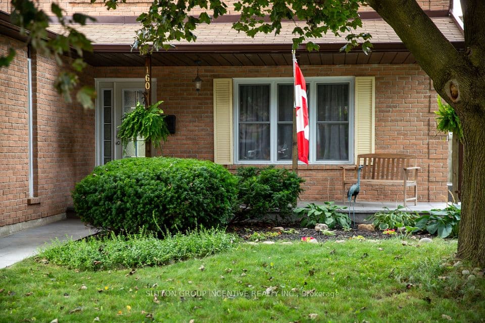 160 Walton Drive, Aurora, ON L4G 3R8 – photo 3