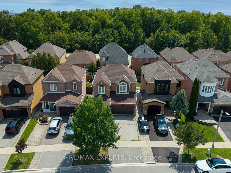 255 Matthew Drive, Vaughan, ON L4L 9B4 – photo 3