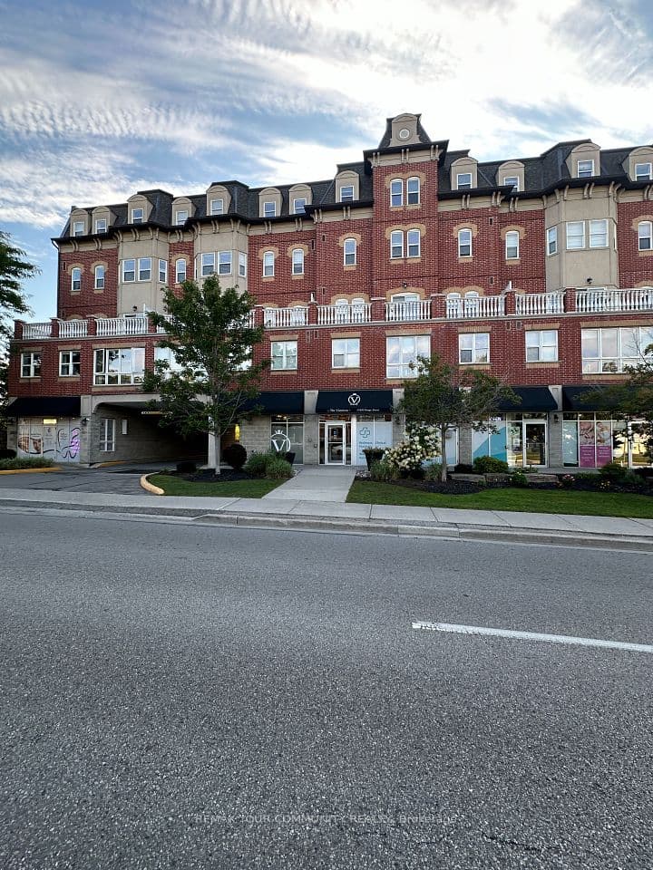 15450 Yonge Street 205, Aurora, ON L4G 0K1 – main photo