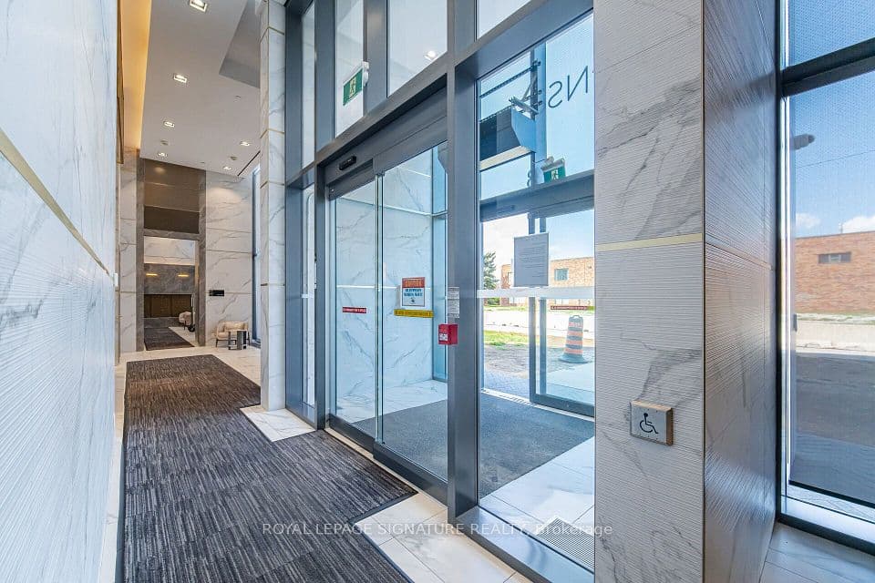 898 Portage Parkway 5301, Vaughan, ON L4K 0J6 – photo 3