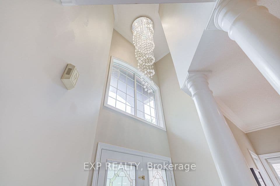 71 Futura Avenue, Richmond Hill, ON L4S 1S8 – photo 3