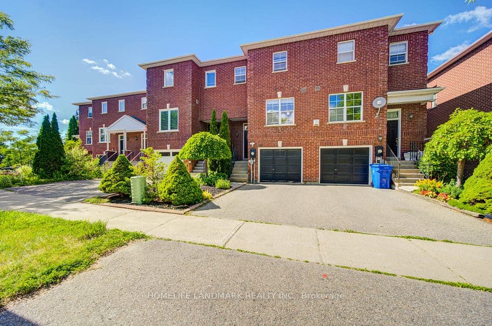 545 Bondi Avenue, Newmarket, ON L3Y 8R5 – main photo