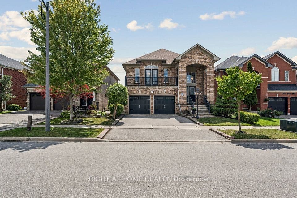 251 Sonoma Boulevard, Vaughan, ON L4H 1R5 – main photo
