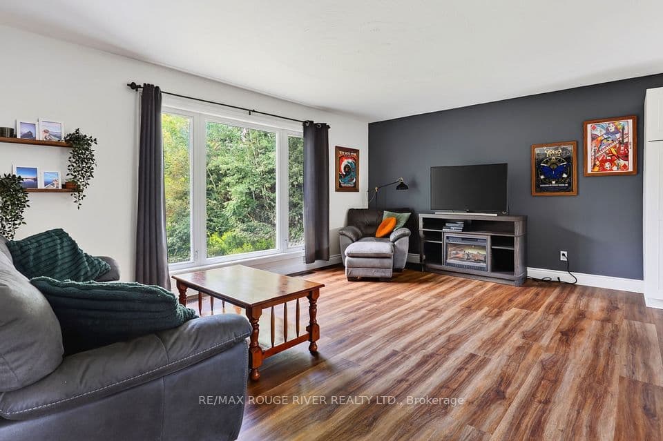 33 Creek Drive, Georgina, ON L0E 1N0 – photo 2