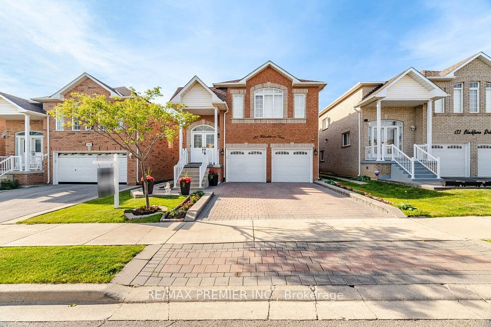137 Blackthorn Drive, Vaughan, ON L6A 3N2 – main photo