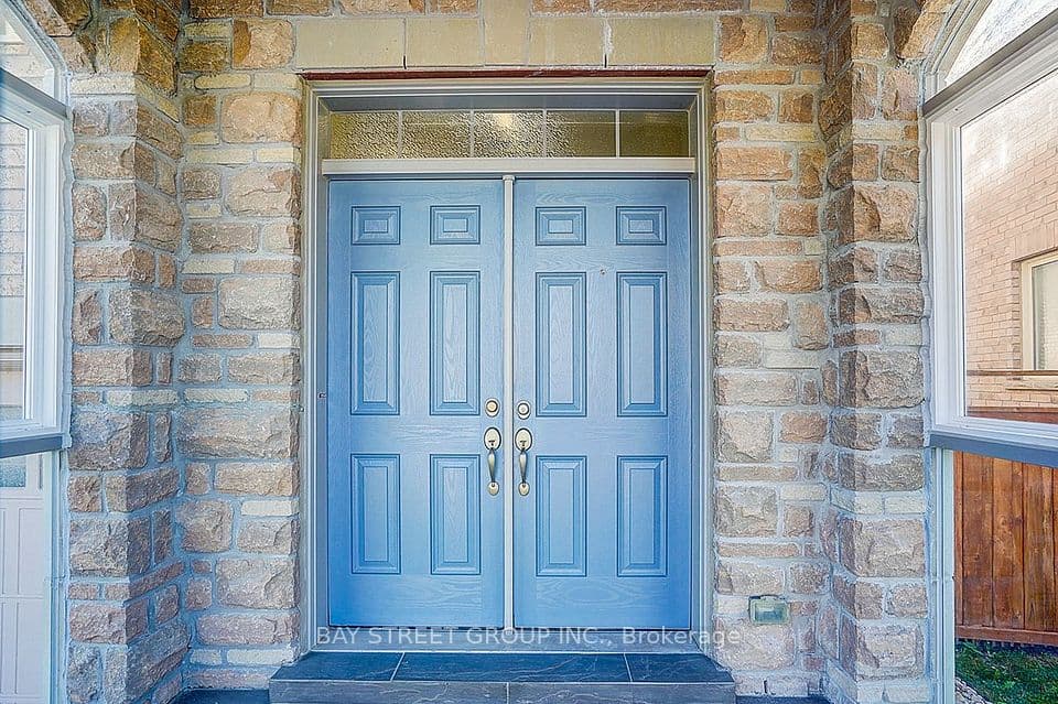5 Blacksmith Trail, East Gwillimbury, ON L9N 0R4 – photo 3