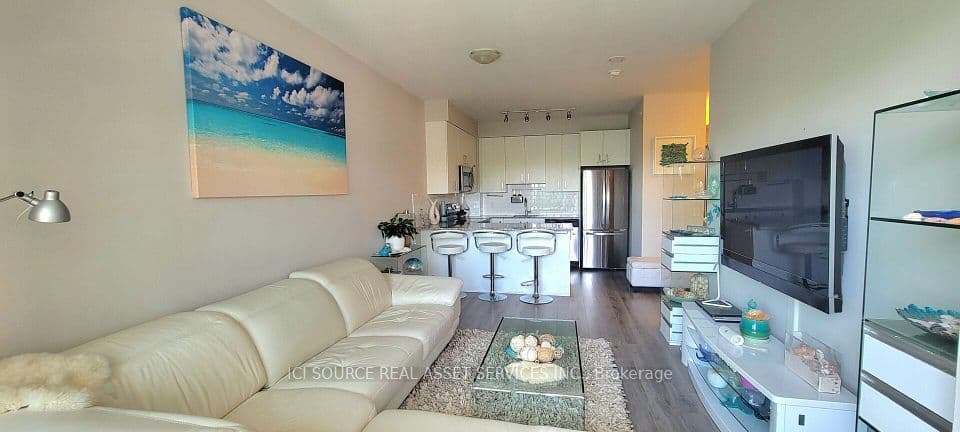 11611 Yonge Street 301, Richmond Hill, ON L4E 1G2 – main photo