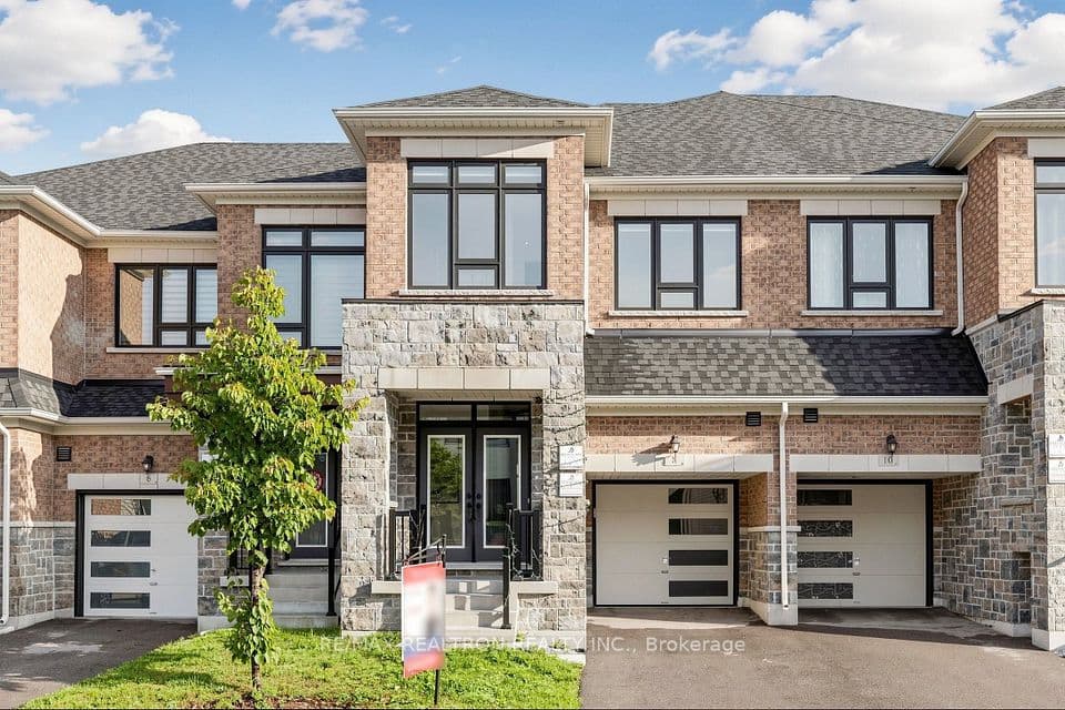 8 Hewison Avenue, Richmond Hill, ON L4S 0J2 – photo 3