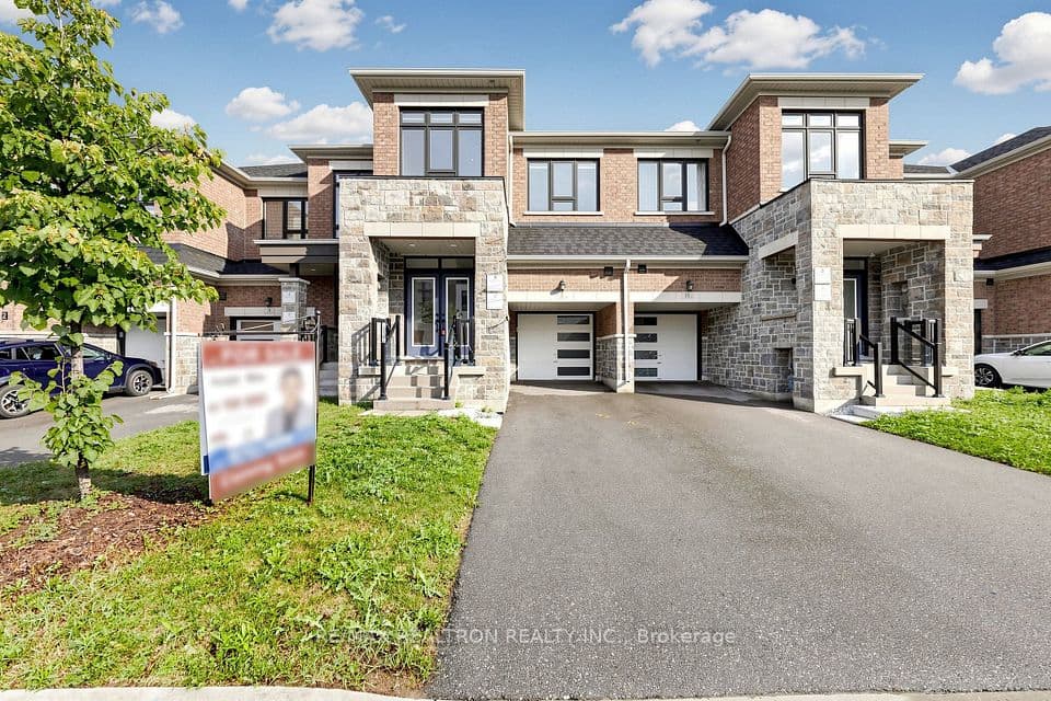 8 Hewison Avenue, Richmond Hill, ON L4S 0J2 – main photo