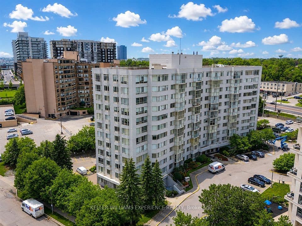 270 Davis Drive 503, Newmarket, ON L3Y 8K2 – main photo