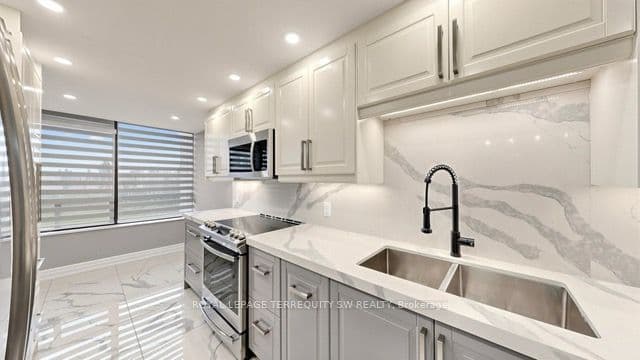 7440 Bathurst Street 512, Vaughan, ON L4J 7K8 – photo 2