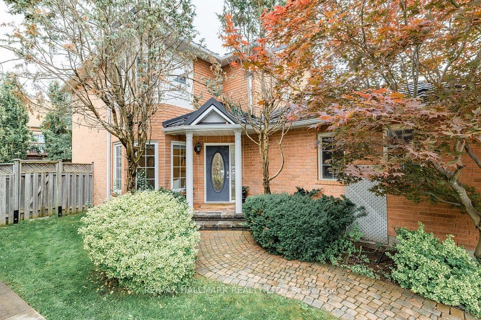 851 Hilton Boulevard, Newmarket, ON L3X 2H7 – main photo