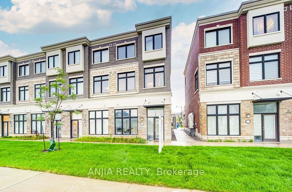 5448 Main Street, Whitchurch-Stouffville, ON L4A 4W8 – photo 2