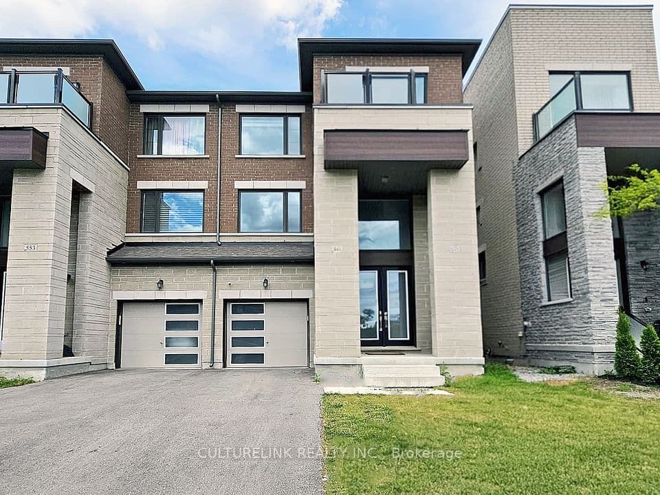 551 New England Court, Newmarket, ON L3X 0M5 – main photo