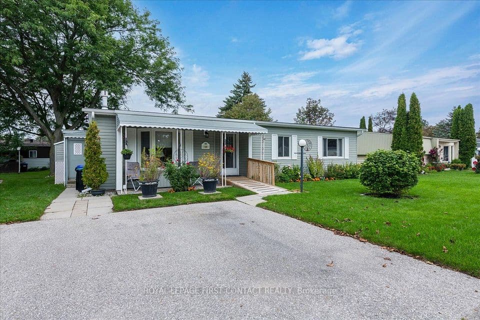 40 Corner Brook Trail, Innisfil, ON L9S 1N6 – main photo