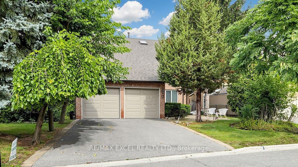 11 Alexis Road, Markham, ON L3T 6Z2 – main photo