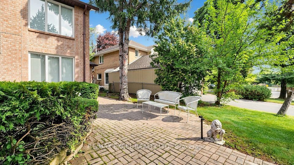 11 Alexis Road, Markham, ON L3T 6Z2 – photo 2