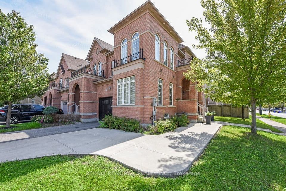 119 Lindbergh Drive, Vaughan, ON L4H 1M1 – photo 3