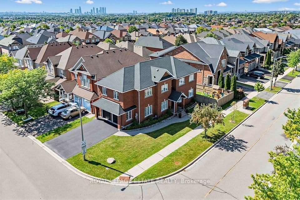 180 Jack Pine Road, Vaughan, ON L6A 0L8 – photo 2