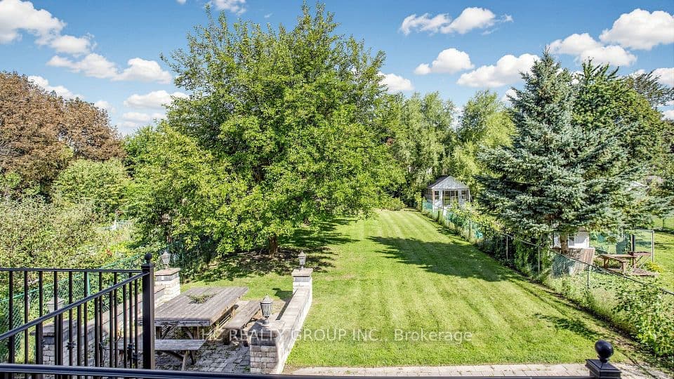 60 Oak Avenue, Richmond Hill, ON L4C 6R7 – main photo