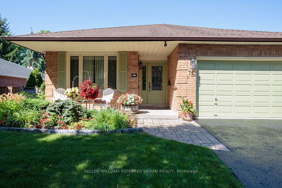 72 Munro Crescent, Uxbridge, ON L9P 1L8 – main photo