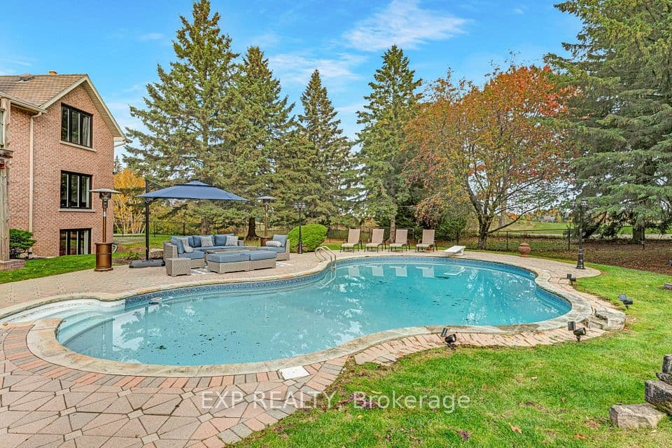 15 Jarvis Avenue, Aurora, ON L4G 6W8 – photo 3