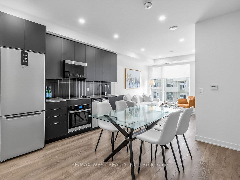 10 Abeja Street 1516, Vaughan, ON L4K 0R4 – photo 3