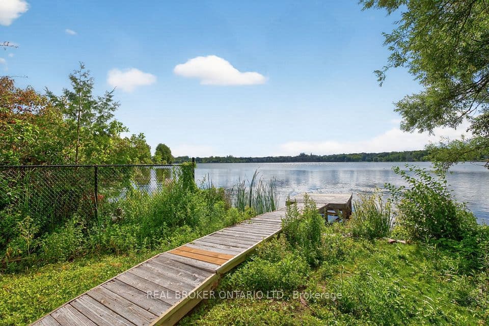429 North Lake Road, Richmond Hill, ON L4E 3A7 – photo 3