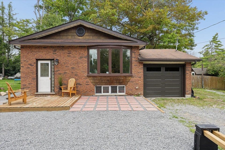 25765 Maple Beach Road, Brock, ON L0K 1A0 – main photo