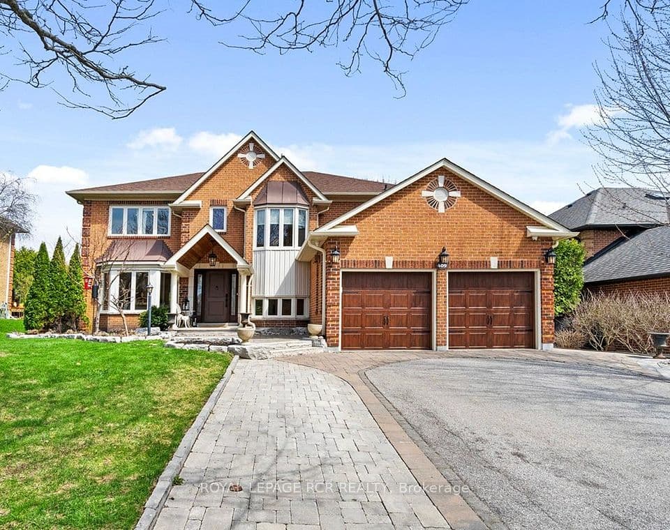 409 Alex Doner Drive, Newmarket, ON L3X 1C6 – main photo
