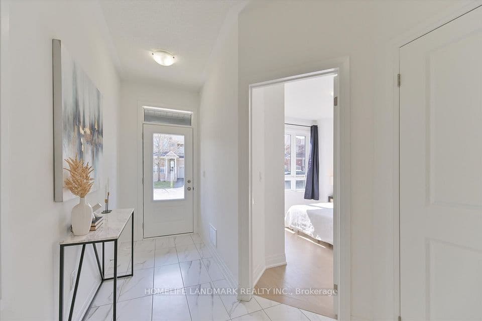 34 Carole Bell Way, Markham, ON L6E 0W2 – photo 3